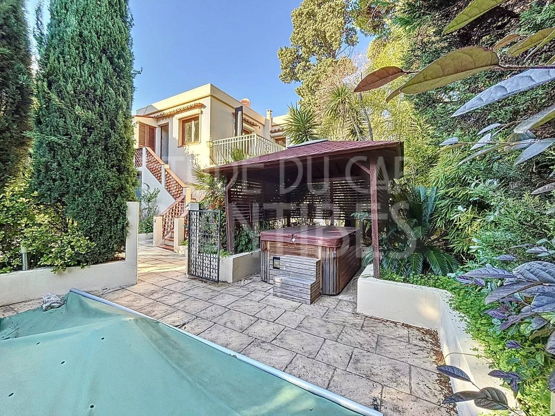 Villa in Les Cougoulins-Rastines, Antibes, Frankreich 3 - 18040977