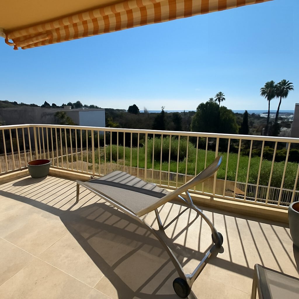 Appartement à Les Cougoulins-Rastines, Antibes, France 2 - 17413145