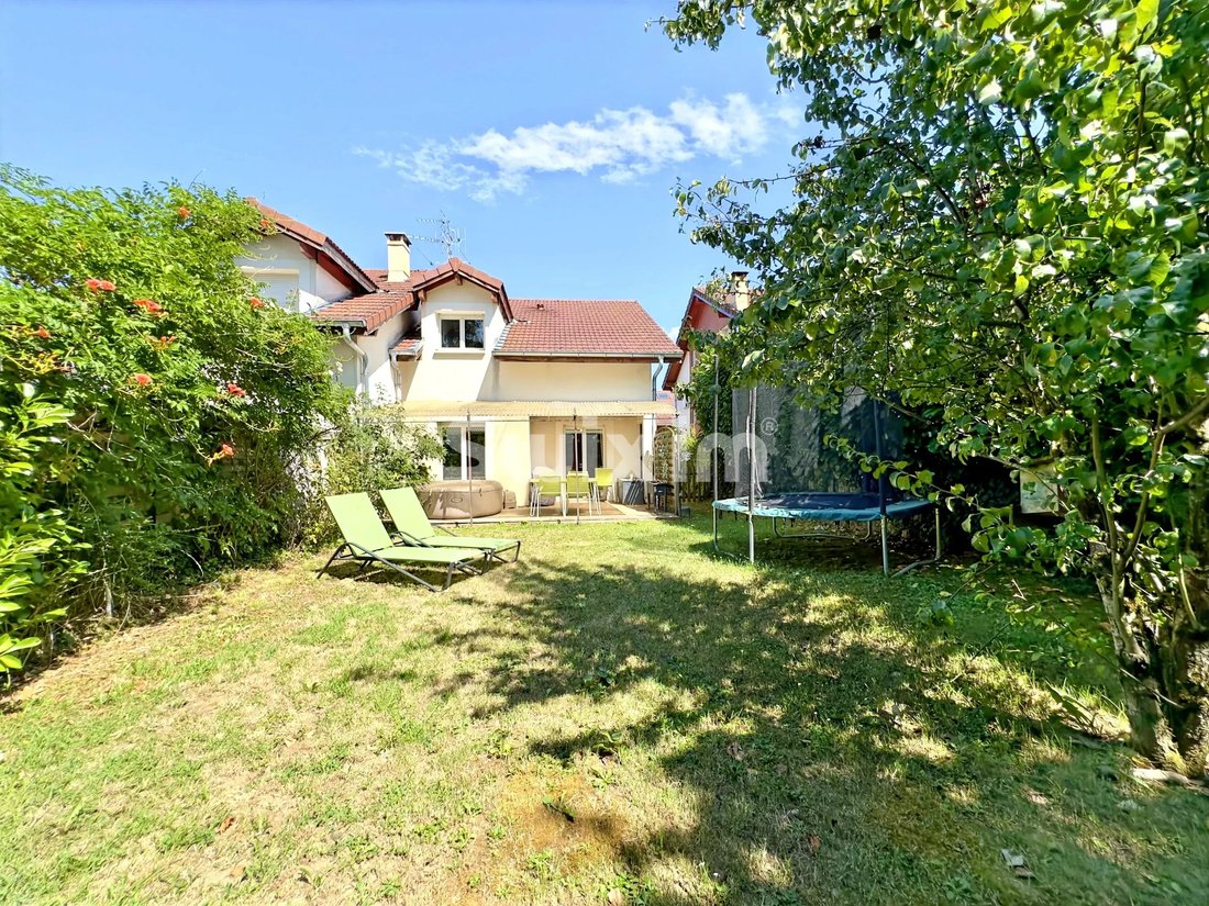 Maison à Viry, Auvergne-Rhône-Alpes, France 1 - 18716902