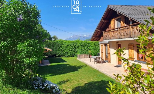House in Queige, Auvergne-Rhône-Alpes, France 1