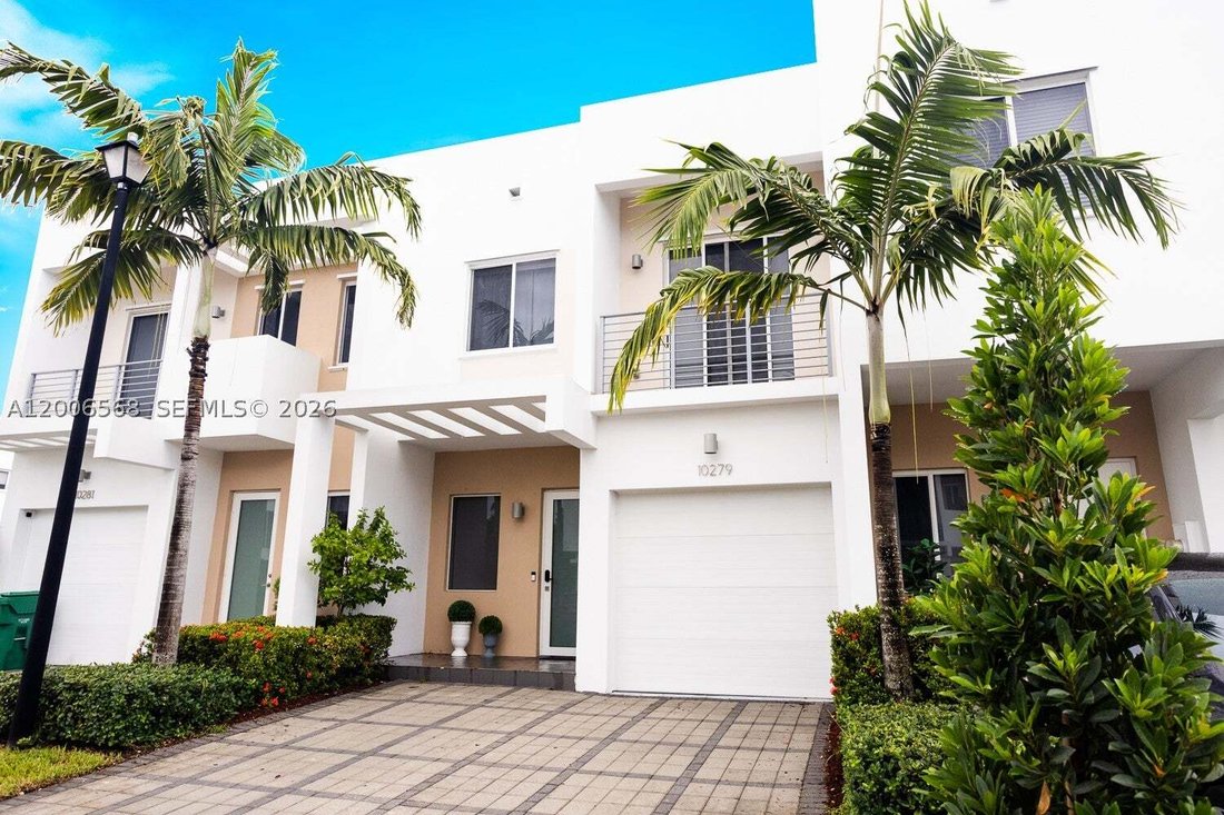 Townhouse en Doral, Florida, Estados Unidos 1 - 17752073