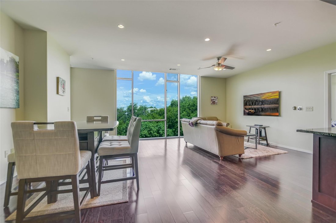 Condo in Austin, Texas, United States 5 - 18718396