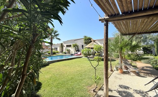 Villa in Barbentane, Provence-Alpes-Côte d'Azur, France 1