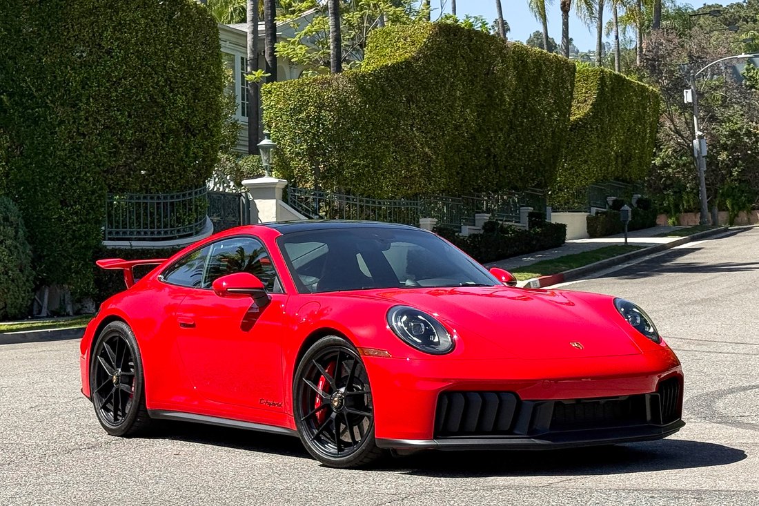 Coupe in West Hollywood, CA, United States 3 - 18716843