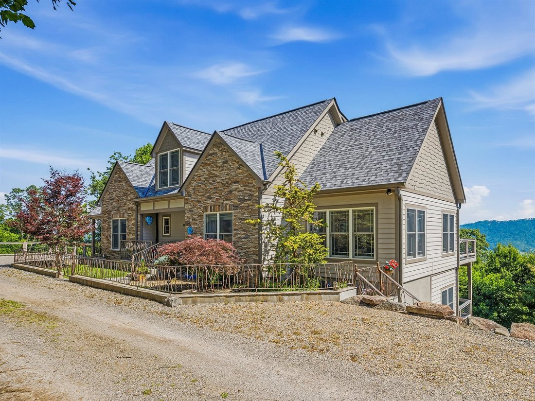 Casa en Asheville, Carolina del Norte, Estados Unidos 2 - 18603776