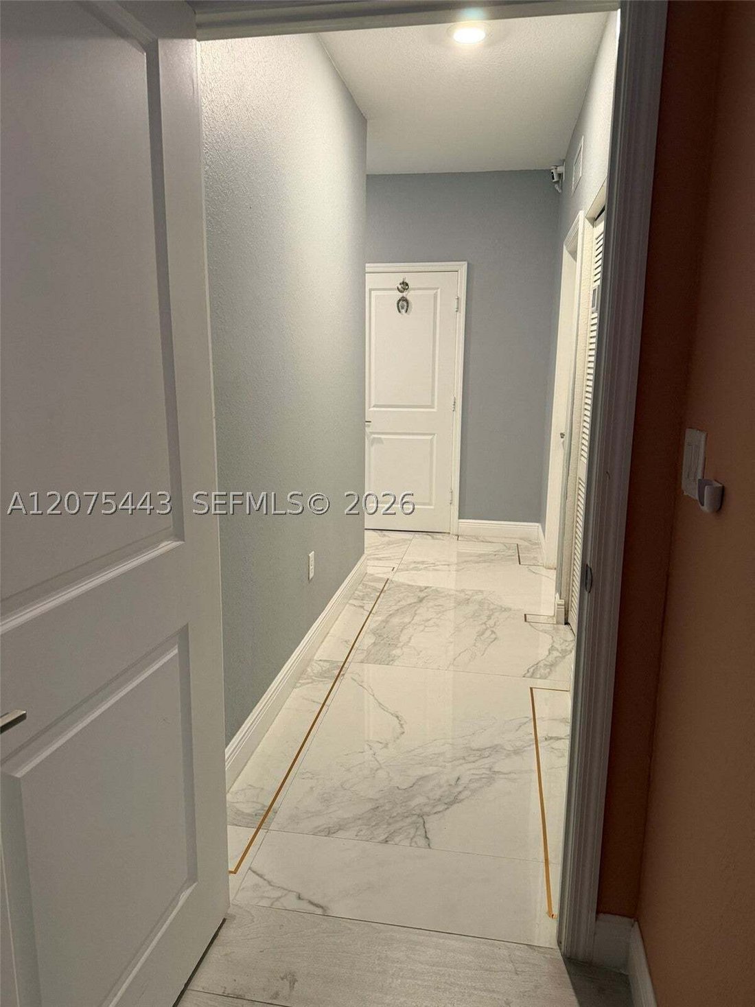 House in Miami, Florida, United States 3 - 18706008