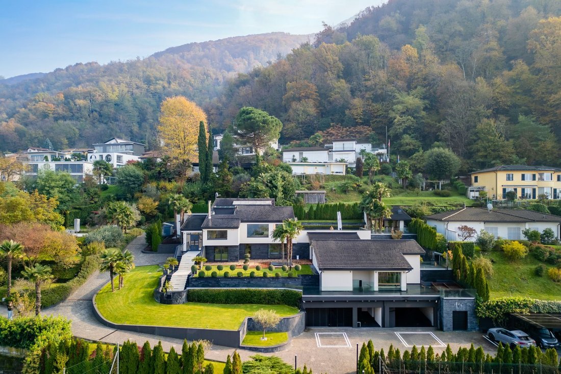 House in Brusino Arsizio, Ticino, Switzerland 1 - 18716466