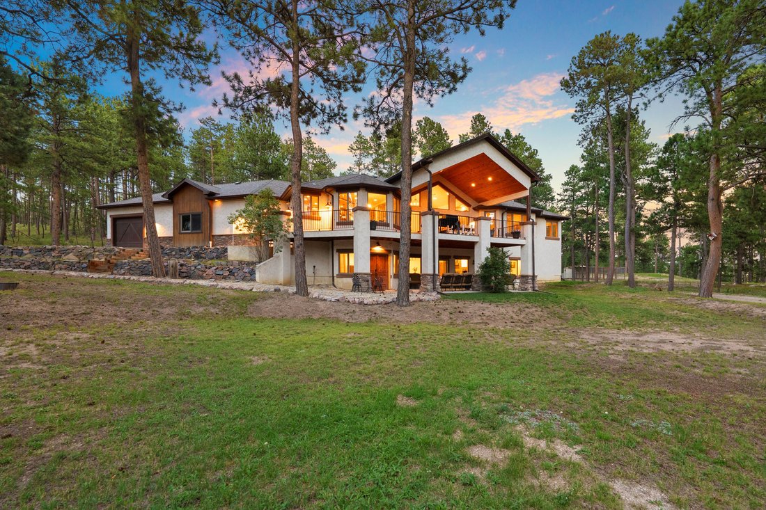 House in Colorado Springs, Colorado, United States 2 - 18717044