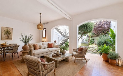 Villa in Vilanova i la Geltru, Catalonia, Spain 1