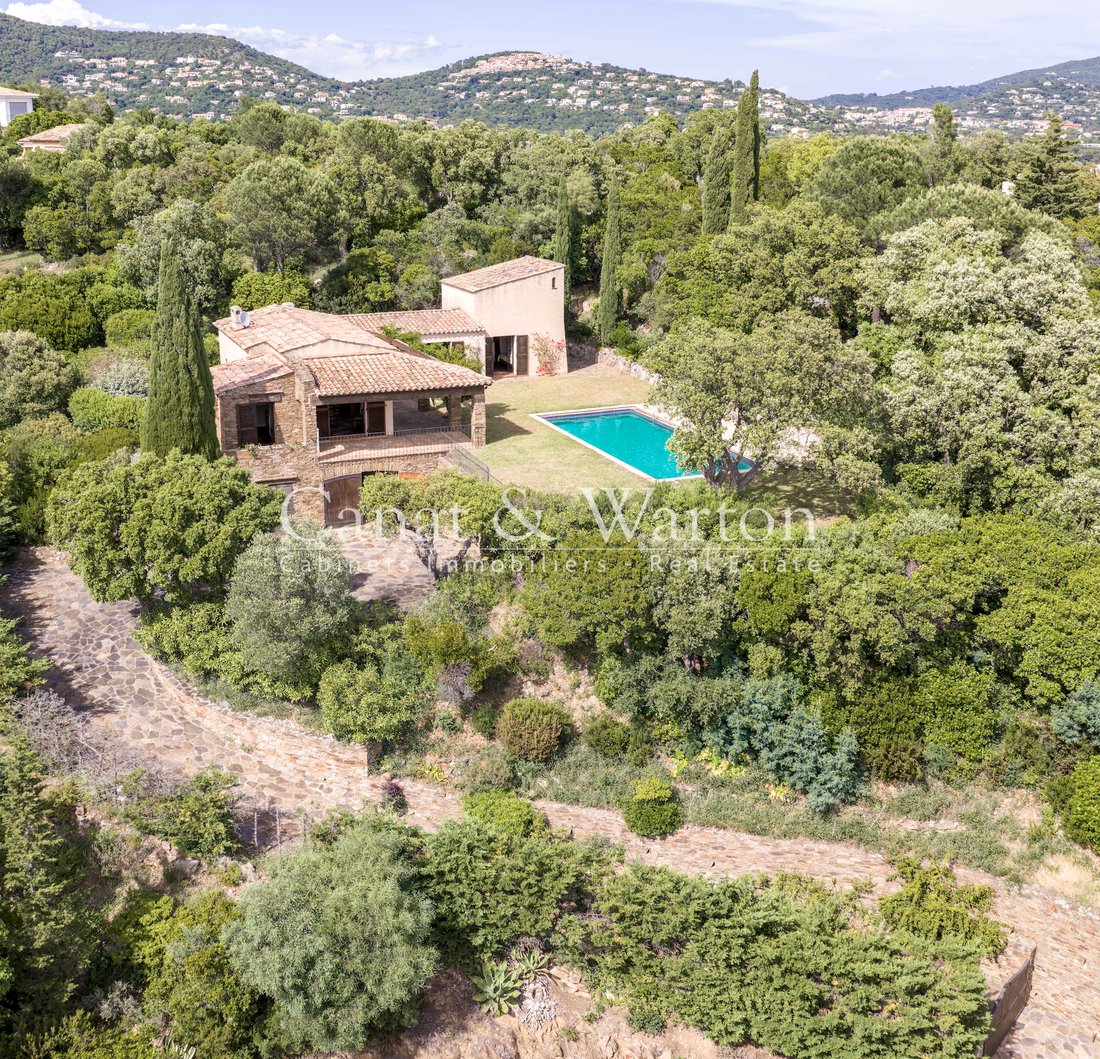 Villa en Sud, Cavalaire-sur-Mer, Francia 4 - 17969458