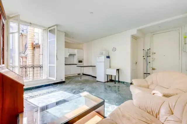 Apartment in Saint Philippe du Roule, Paris 8e Arrondissement, Paris 1 - 18717395