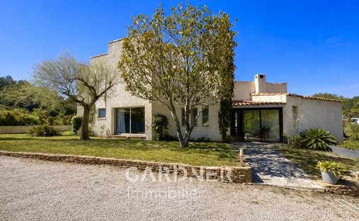 Villa à Ganteaume, Aubagne, France 1
