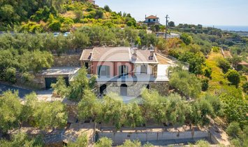 Villa à Terzorio, Ligurie, Italie 1