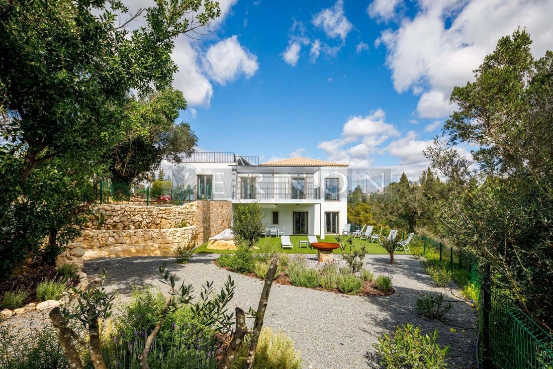 Villa in Carvoeiro, Algarve, Portugal 1 - 10722077