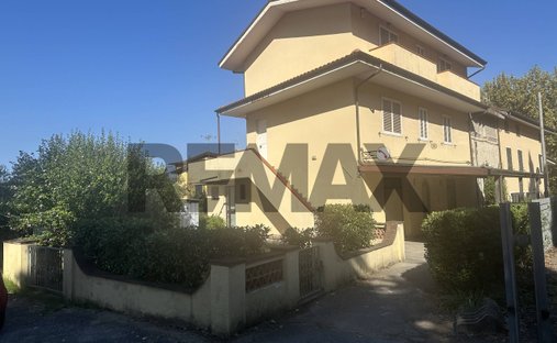 Casa a Bozzano-Quiesa, Massarosa, Toscana 1