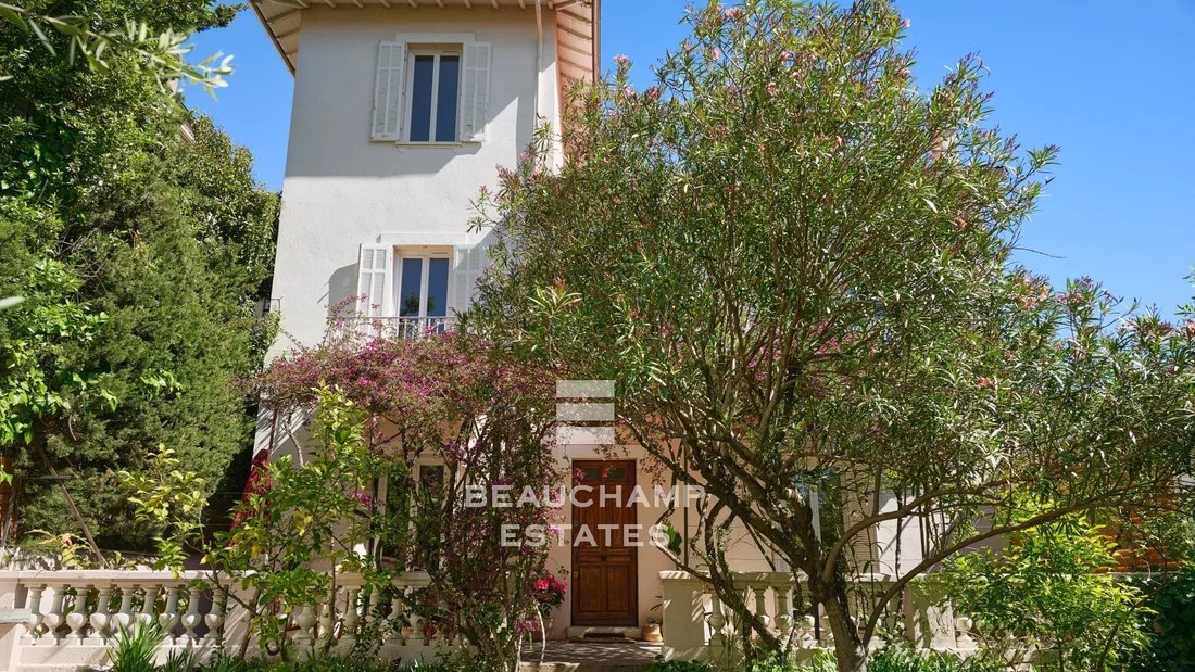 Villa a Petit-Juas, Cannes, Francia 1 - 17930565