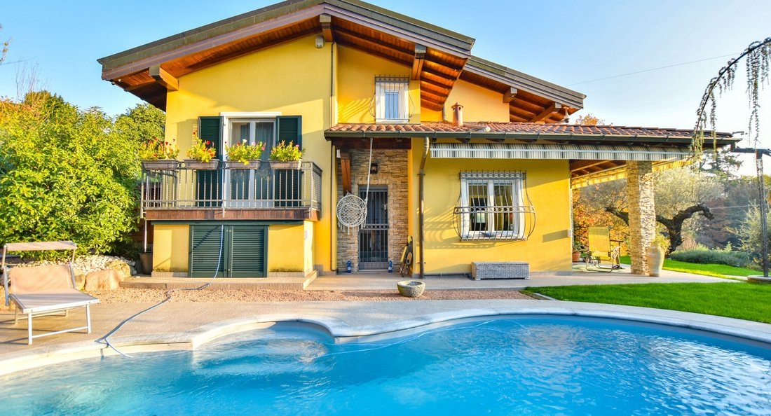 House in Besozzo, Lombardy, Italy 2 - 18716642