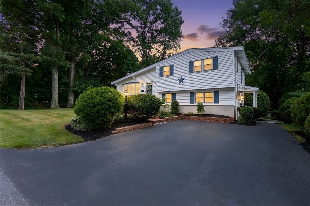 House in Brockton, Massachusetts, United States 2 - 18717693