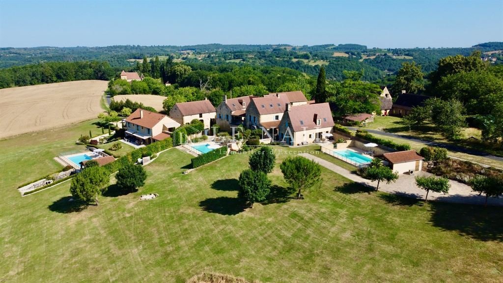 Tenuta a Sarlat-la-Canéda, Nuova Aquitania, Francia 1 - 15499176