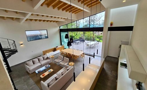 Townhouse in Valle de Bravo, State of Mexico, Mexico 1