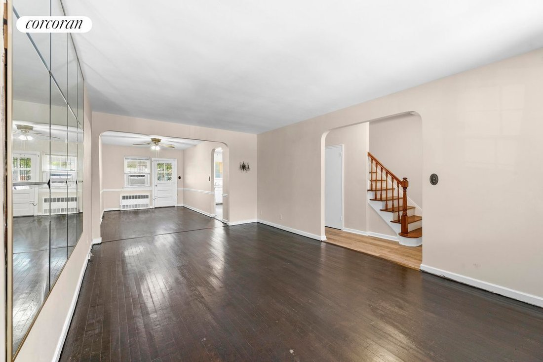 House in New York, New York, United States 2 - 18716853