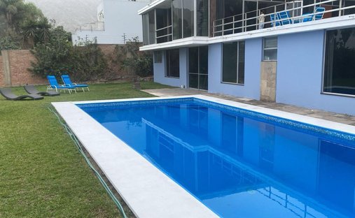 Haus in Lima, Belarus 1