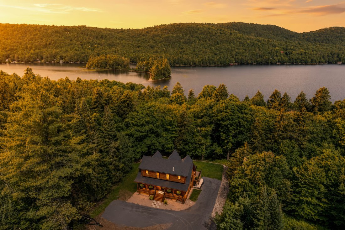 Casa a Eagle Bay, New York, Stati Uniti 1 - 18717456