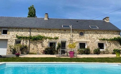 Farm Ranch in Locmaria-Grand-Champ, Bretagne, Frankreich 1