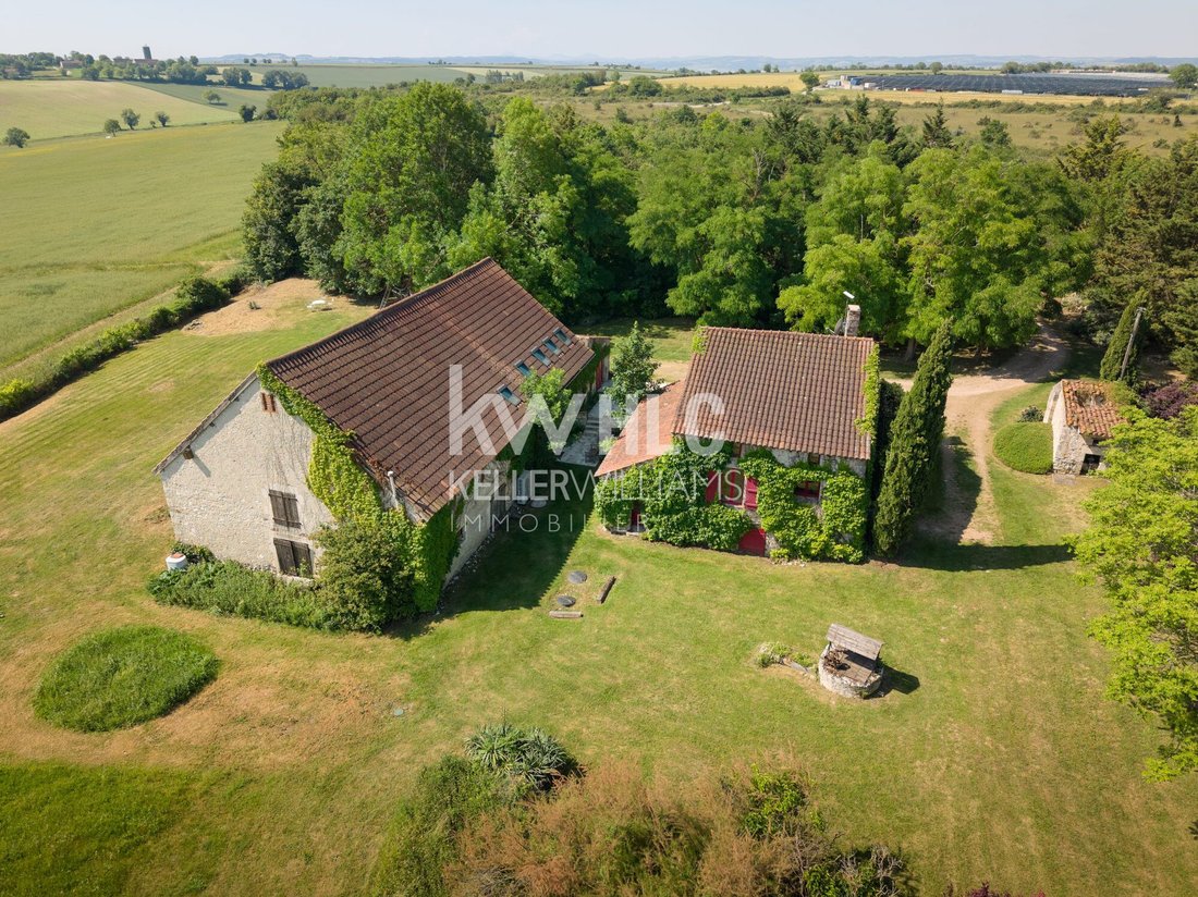 Casa a Charroux, Auvergne-Rodano-Alpi, Francia 1 - 18387416