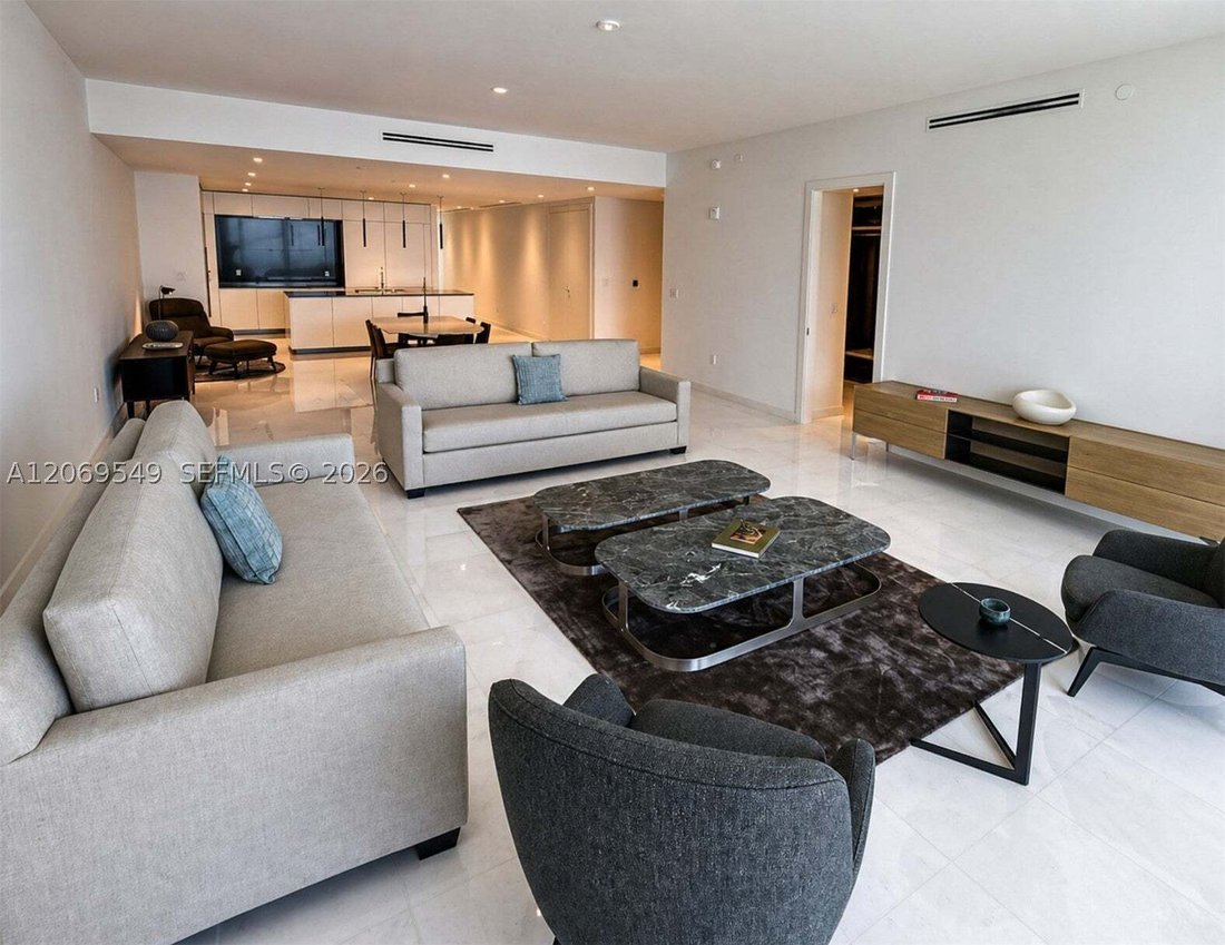 Condo in Miami, Florida, United States 3 - 18719360