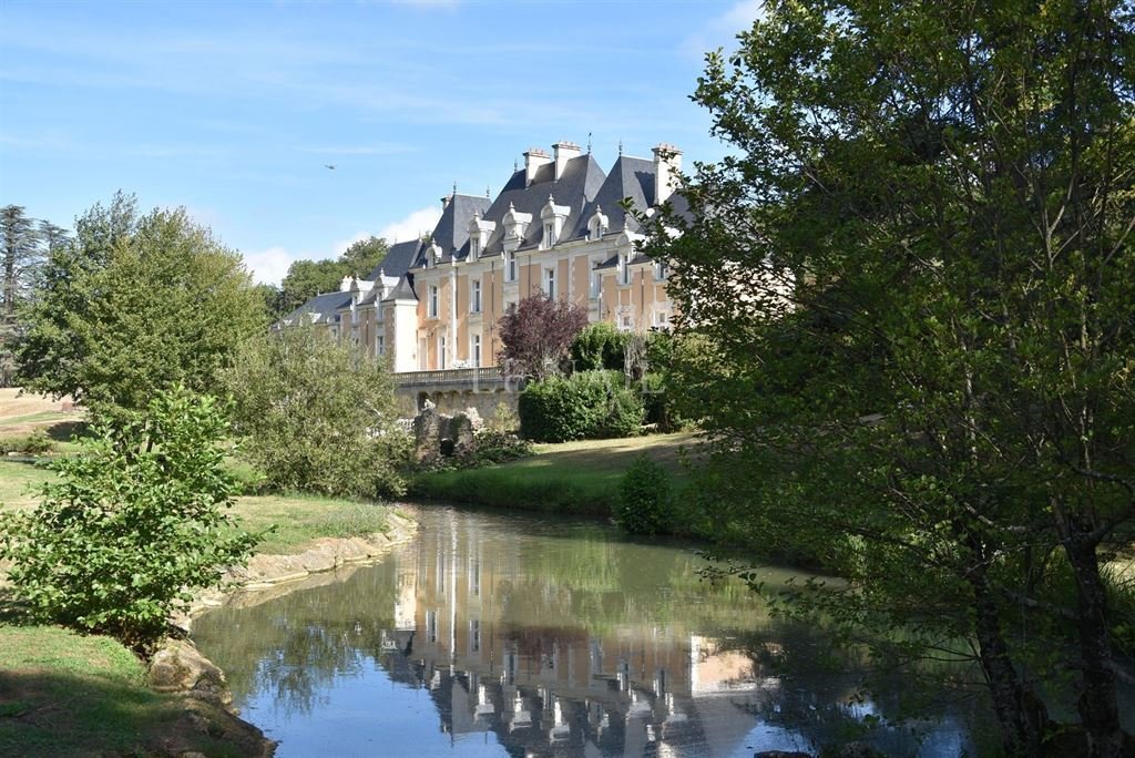 Château à Poitiers, Nouvelle-Aquitaine, France 1 - 10719024