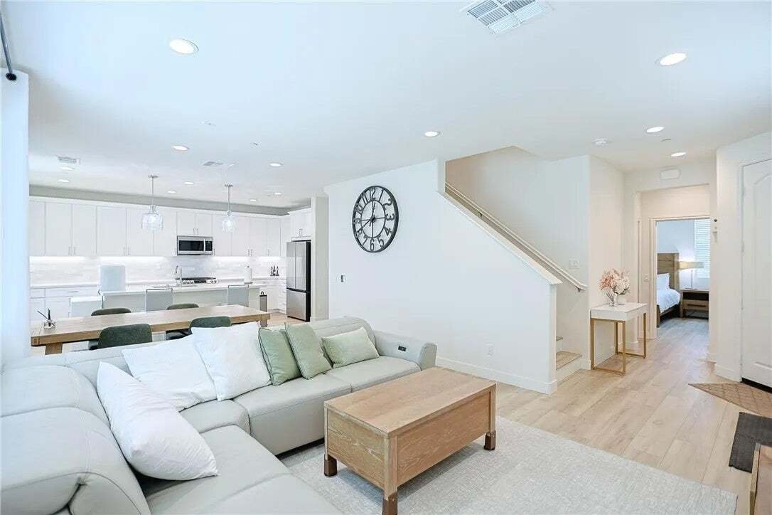 Condo in Whittier, California, United States 2 - 18715873