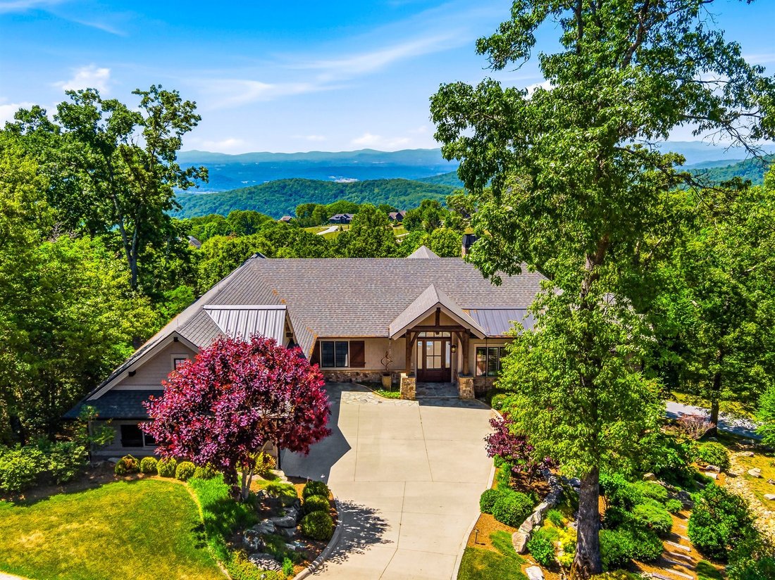 House in Hendersonville, North Carolina, United States 3 - 18068647