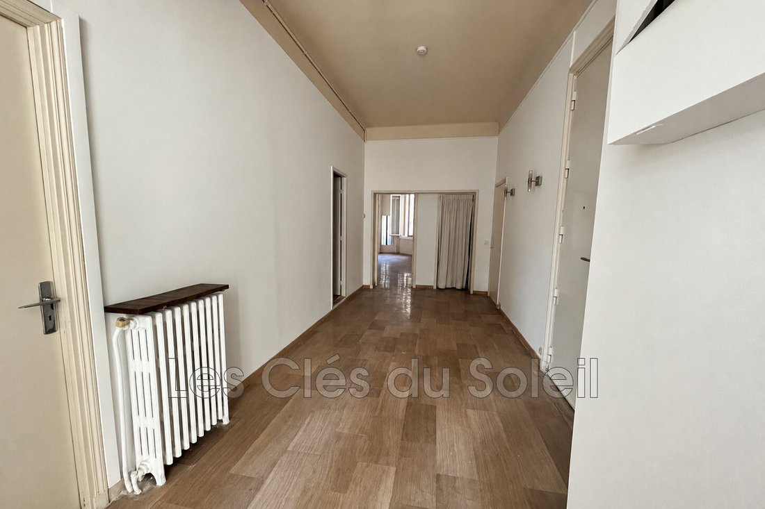 Apartment in Aguillon, Toulon, France 3 - 18716831