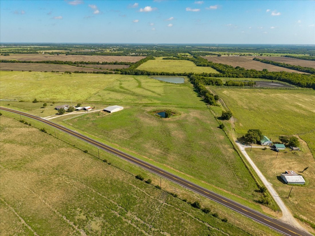 Land in Celeste, Texas, United States 4 - 18716582