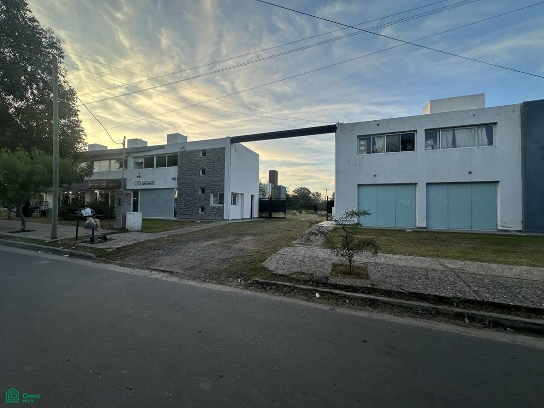 Terreno in Córdoba, Córdoba, Argentina 1 - 17815181