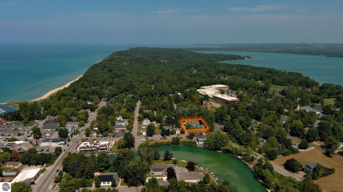 Casa a Leland, Michigan, Stati Uniti 2 - 18718168