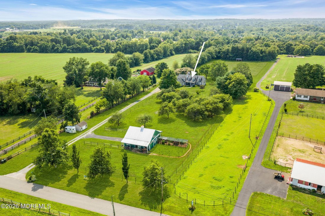 House in Upper Freehold, New Jersey, United States 3 - 18718318