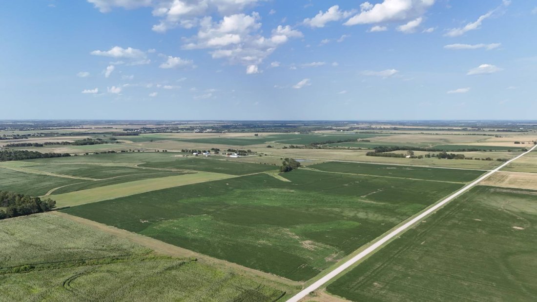 Land in Kincaid, Kansas, United States 1 - 18717949