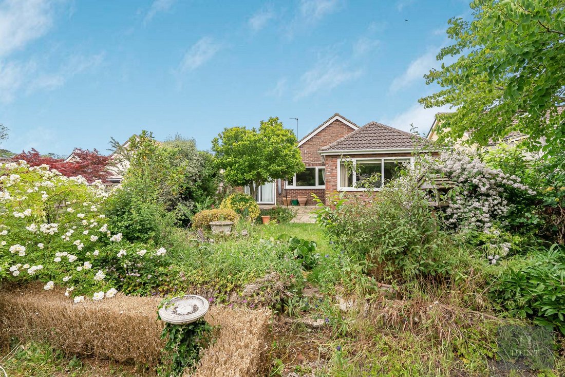 Bungalow en Long Crendon, Angleterre 2 - 18716464