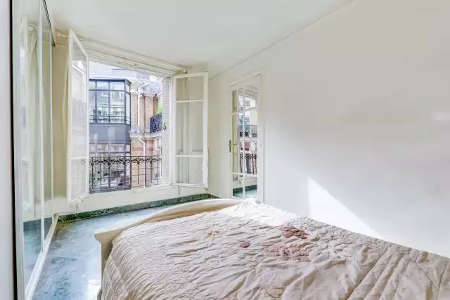 Apartment in Saint Philippe du Roule, Paris 8e Arrondissement, Paris 5 - 18717395