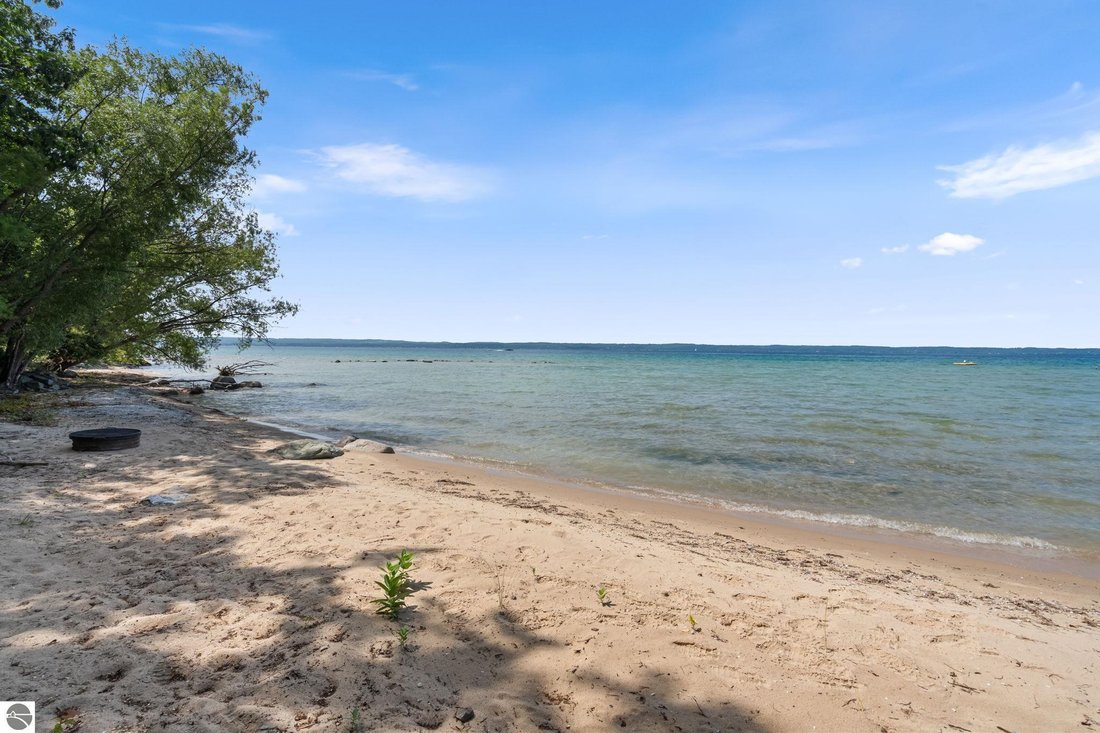 House in Traverse City, Michigan, United States 4 - 18718165