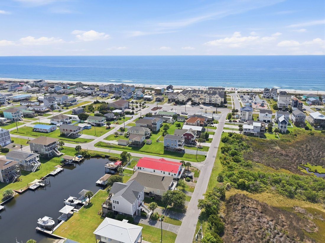 Casa en Topsail Beach, Carolina del Norte, Estados Unidos 4 - 18716418