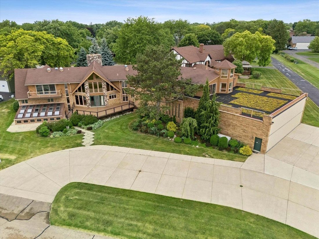 House in Downers Grove, Illinois, United States 2 - 18049852
