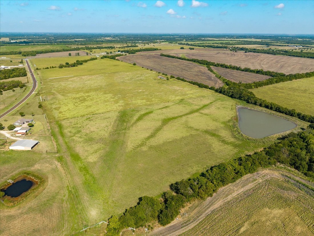 Land in Celeste, Texas, United States 3 - 18716582