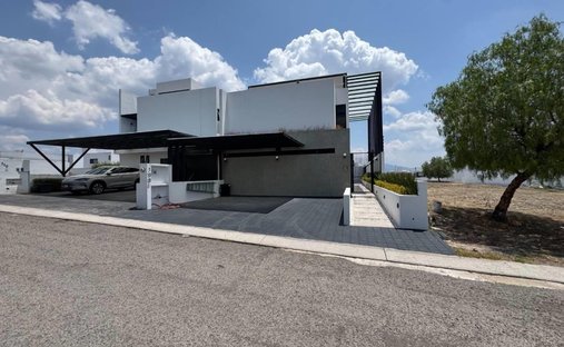 Townhouse in Juriquilla, Querétaro, Mexico 1