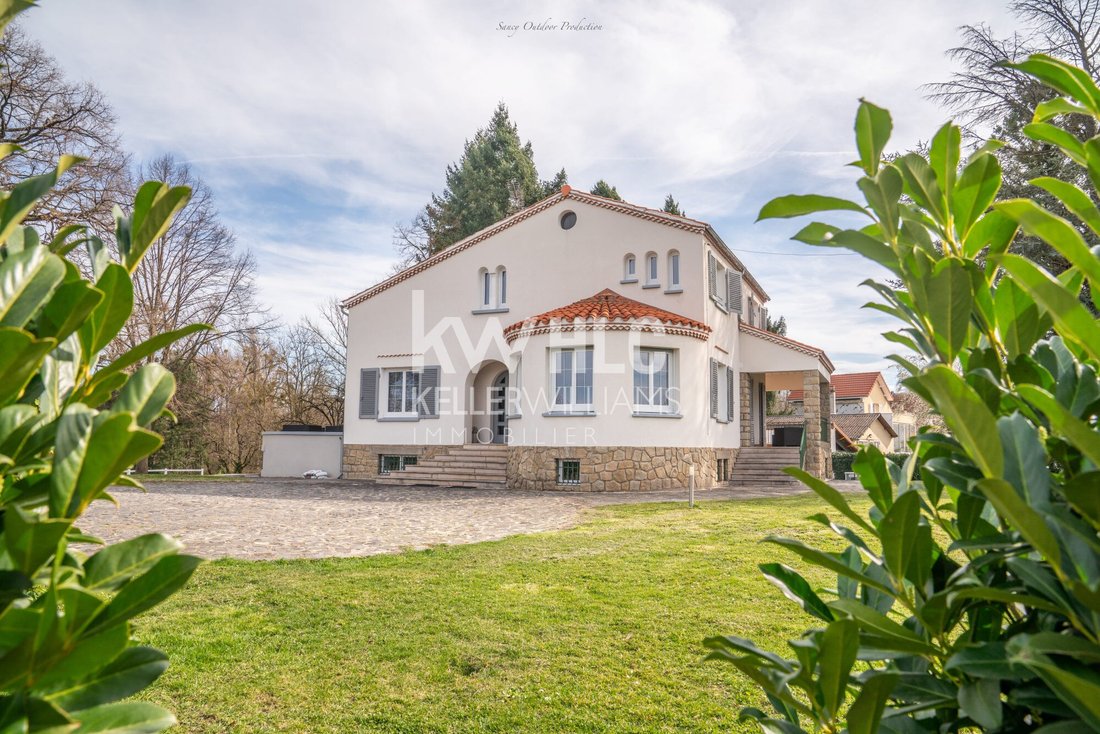 Château à Vieux Pont du Château, Pont-du-Château, France 1 - 17912675