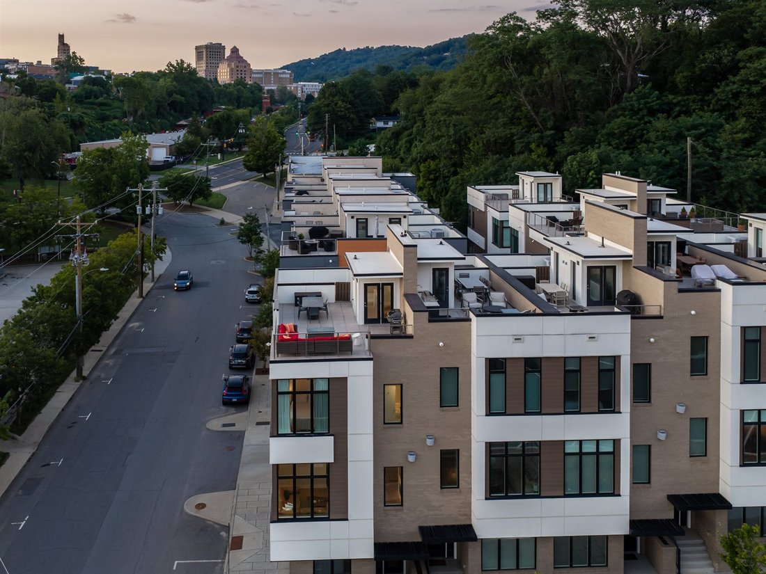 Townhouse in Asheville, North Carolina, United States 4 - 18603779