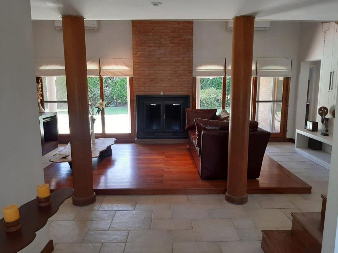 Casa a Ezeiza, Provincia di Buenos Aires, Argentina 5 - 18716858