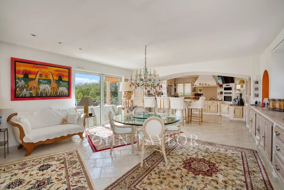 Villa en Grimaud, Provenza-Alpes-Costa Azul, Francia 5 - 15144031